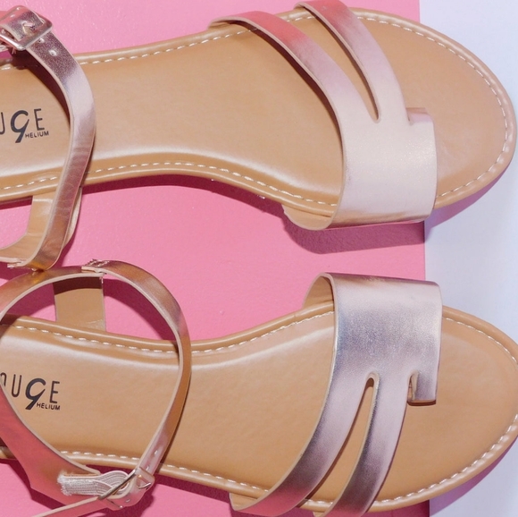 Rouge Helium Shoes - Rose Gold toe loop Sandals